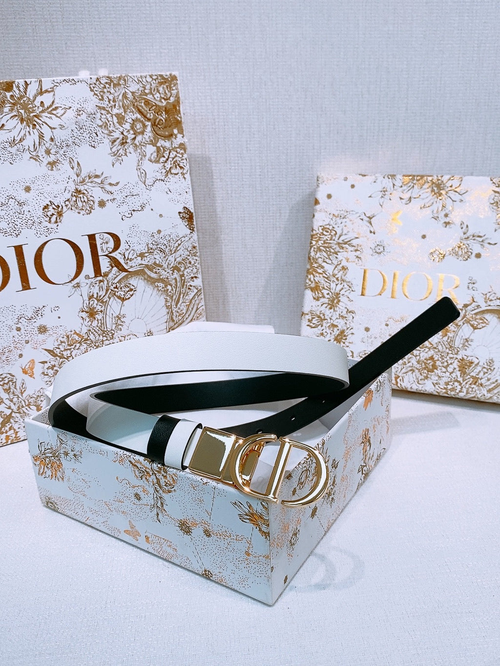 DIOR 25S BELT 20 MM IN LIGHT BLUE GREY CALFSKIN 572897